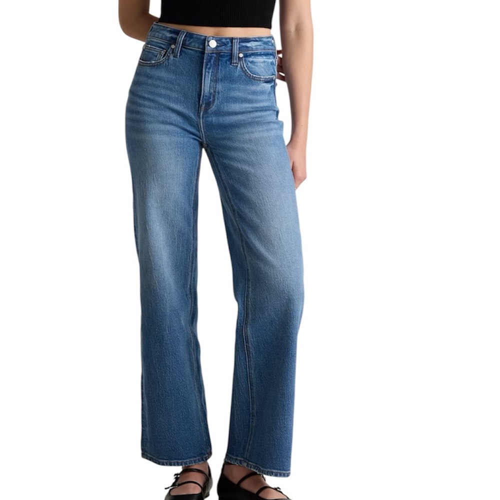 Quince Women's Straight Leg Jeans in Medium Blue Wash